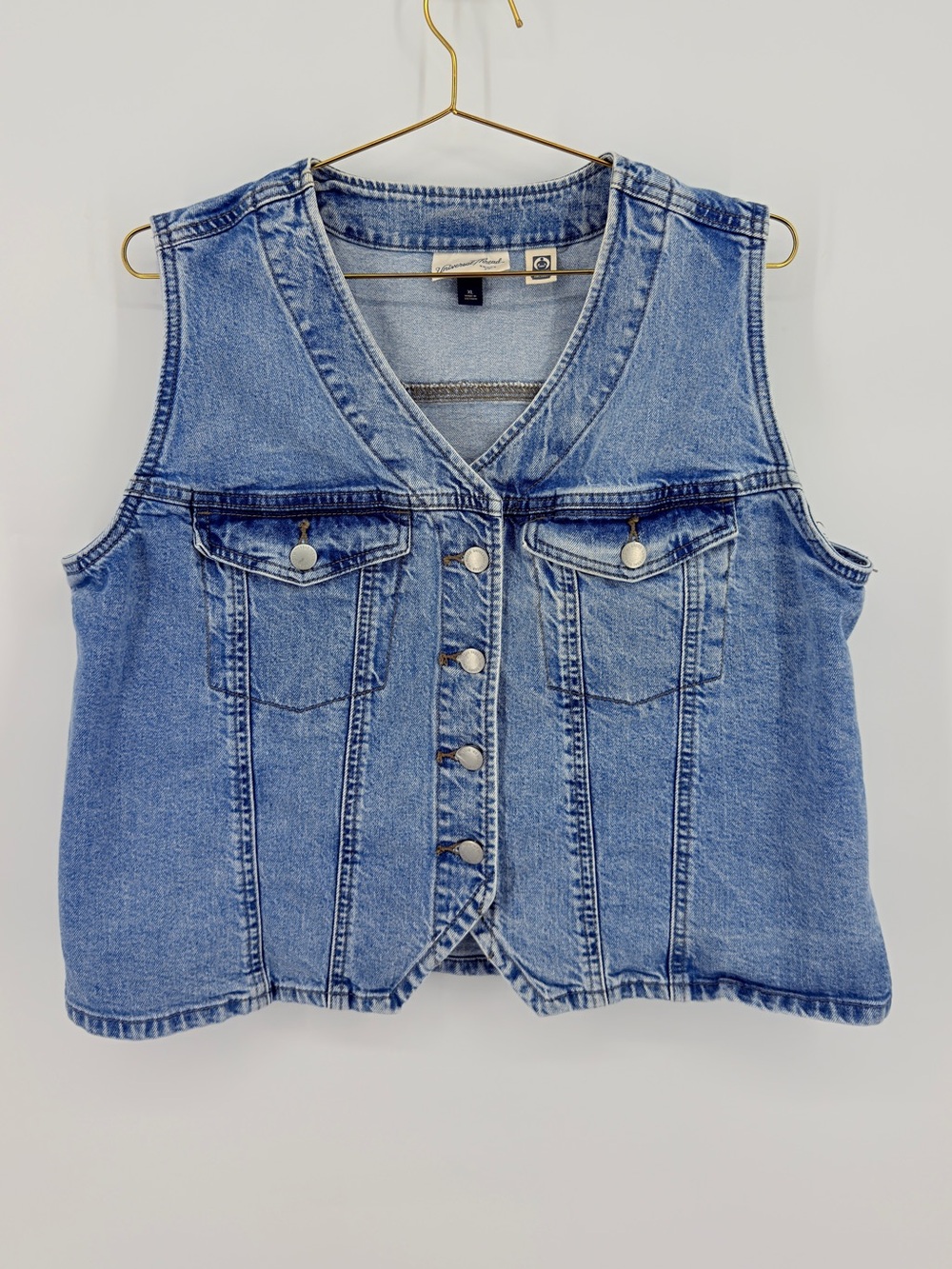 Universal Thread Denim Button Front Vest Medium Wash Size XL